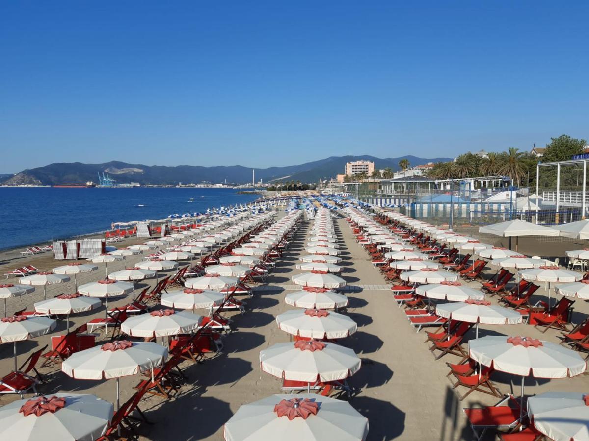 La Casa Del Mare Apartment Savona Ngoại thất bức ảnh